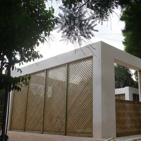 Privacy diagonal trellis  2 x 2