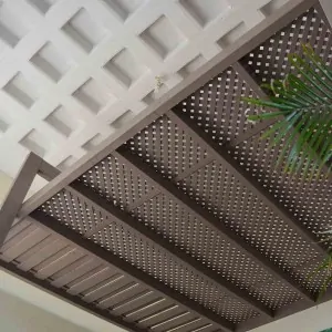 Πέργκολα Μεσόγειος από τοίχο