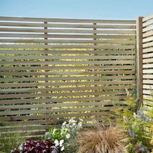 Slatted fence panel