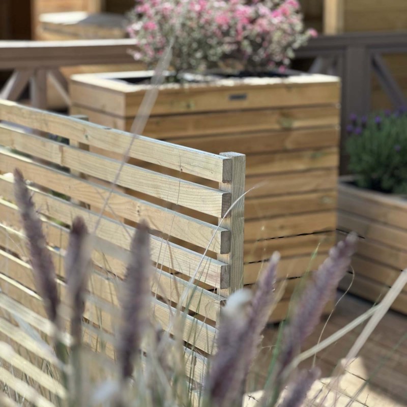 Slatted fence panel