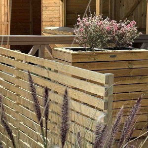 Slatted fence panel