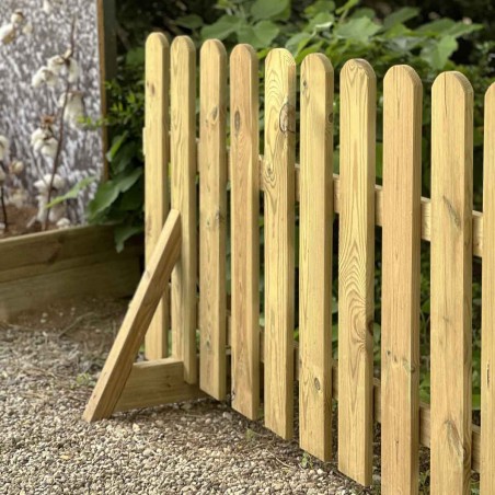 Rounded-top picket fencing Premium