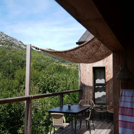 Τετράγωνο πανί σκίασης Κοκοφοίνικα - model 2 ΤΕΤΡΑΓΩΝΟ ΠΑΝΙ ΣΚΙΑΣΗΣ ΚΟΚΟΦΟΙΝΙΚΑ (ΕΝΙΣΧ. ΔΙΑΓΩΝΙΑ) 2m x 2m | M2