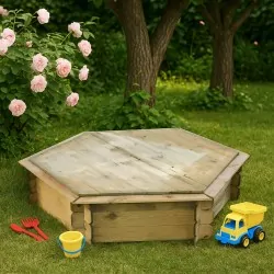 Sandpit with lid 175 x 175 x (h)30cm.