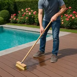 Cleaner for WPC Decking and Outdoor Surfaces 2,5lt