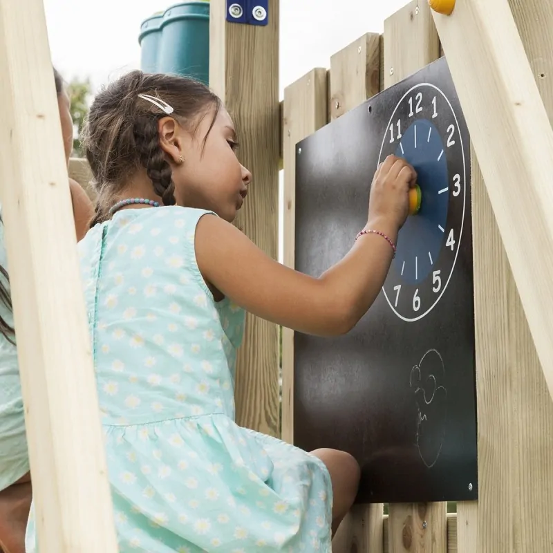 Kids’ Blackboard with Clock