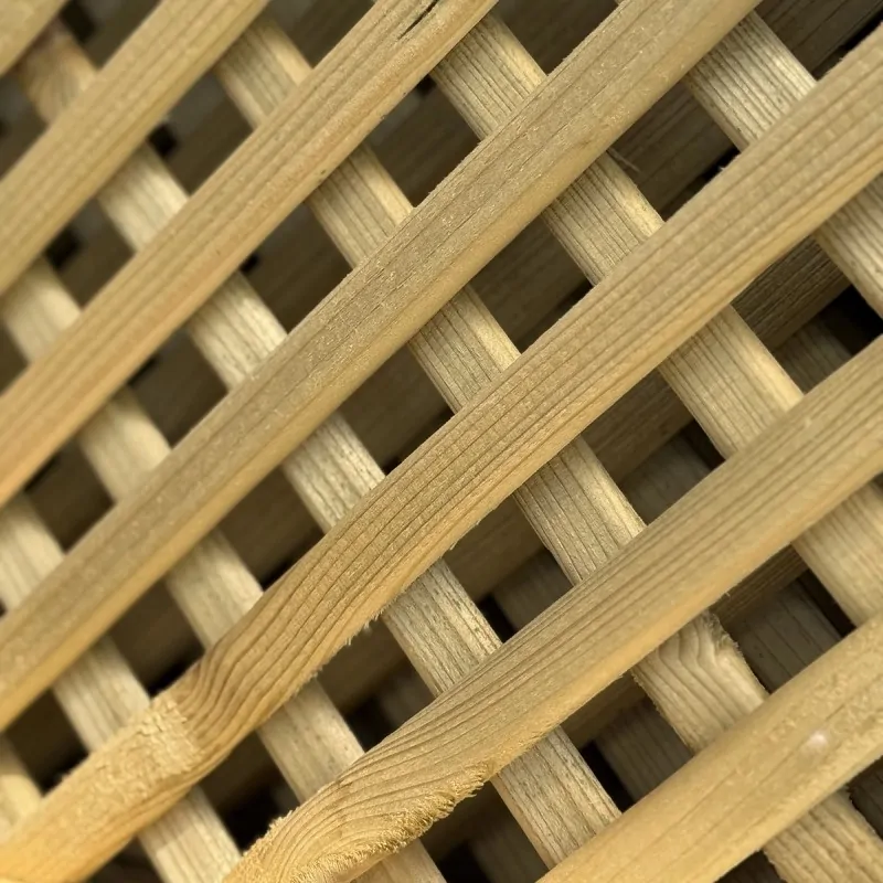 Wooden Diamond Trellis (eye 2x2) 90 x 180cm