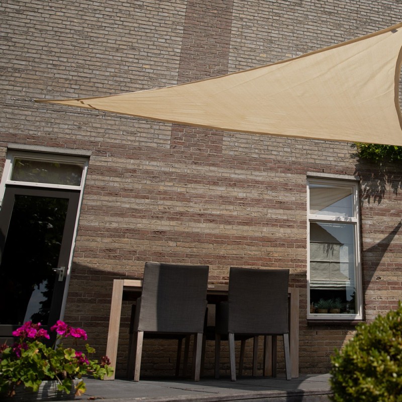 Shade sail triangle 230gsm 90° 4,2x4,2x6m