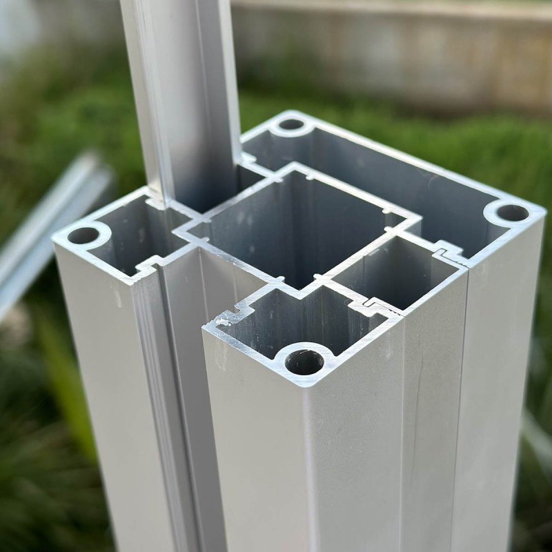 Mat anodized aluminum post  | 7,5 x 7,5 x 100cm