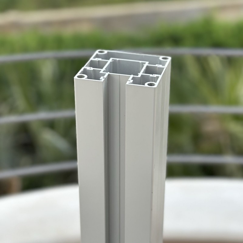 Mat anodized aluminum post  | 7,5 x 7,5 x 180cm